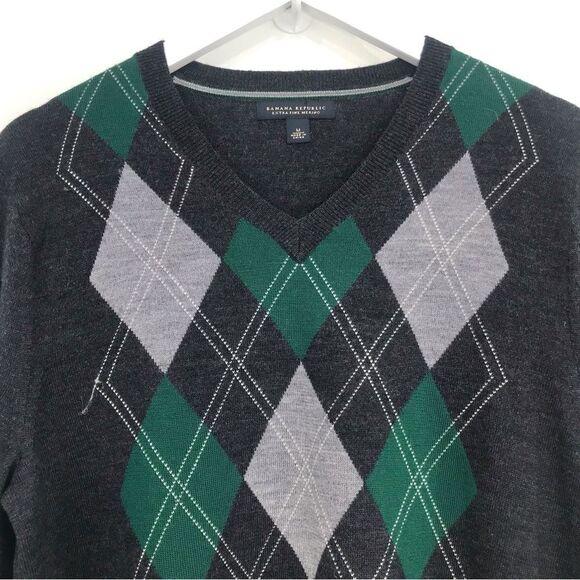 Banana Republic Gray Green Argyle 100% Merino Wool V Neck Pullover Sweater - Picture 2 of 16